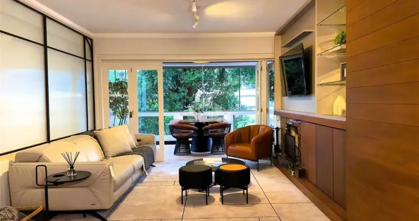 A venda apartamento de 3 dormitórios sendo 1 suíte, localizado no Residencial Bosque de Astúrias em Gramado.