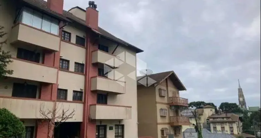 Apartamento de dois dormitórios junto a Catedral de Pedra