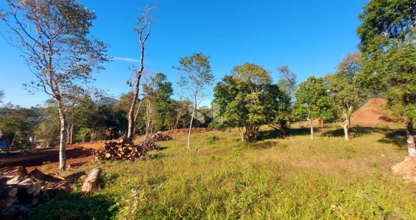 Terreno à venda na Primeiro De Maio, 4369, Várzea Grande, Gramado