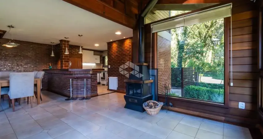 Casa Geminada com 3 dormitórios em Canela