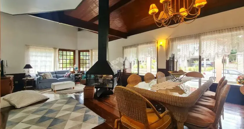 Linda casa de esquina com 4 dormitórios - Vila Suzana em Canela