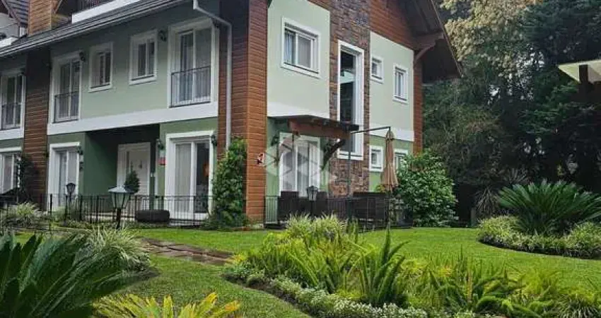 Casa 168m² em condomínio e PRONTA PARA MORAR - CANELA/RS