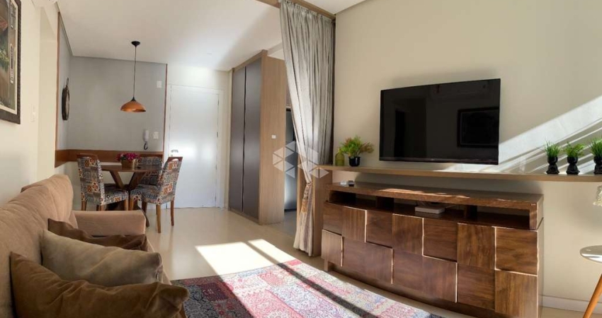 Apartamento de 1 dormitório com 1 vaga de garagem, em Canela,  próximo à Catedral de Pedra