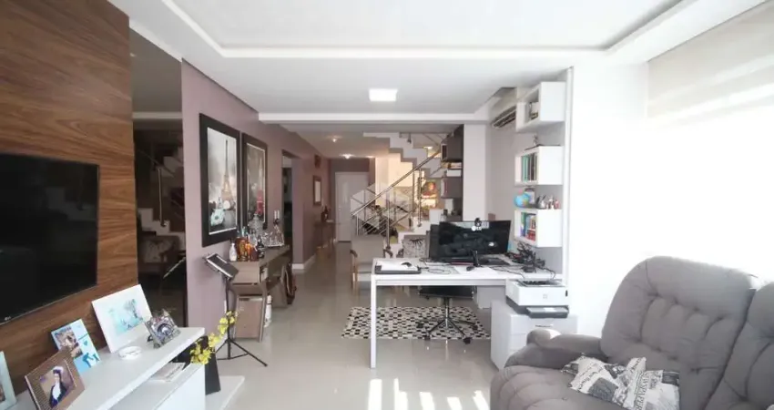 Cobertura duplex com 3 dormitórios/ 3 banheiros/ 3 vagas/ pátio/ piscina / semi mobiliada