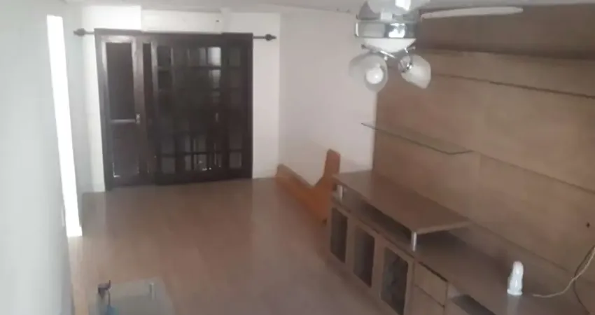 Sobrado de 3 dormitórios em condomínio fechado no centro de esteio