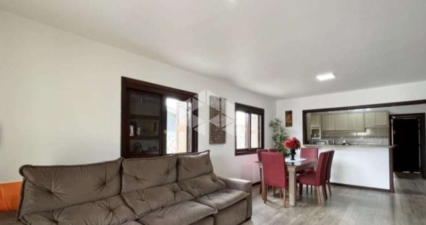 Casa com Piscina e 3 Dormitórios - Centro de Imbé, a 550m do Mar!