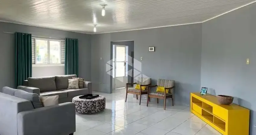 Casa térrea com 3 dormitórios no bairro Novo Esteio
