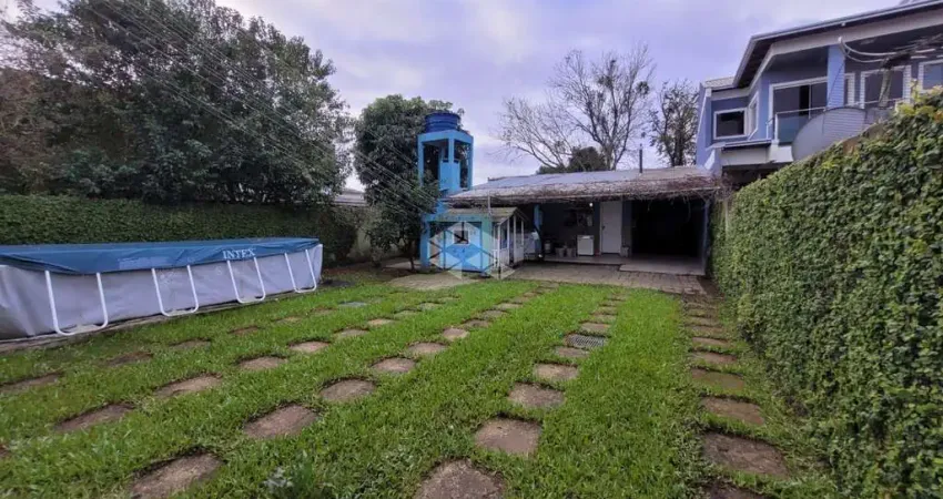 Casa 3 dormitórios com suíte / semi mobiliada /5 vagas / churrasqueira