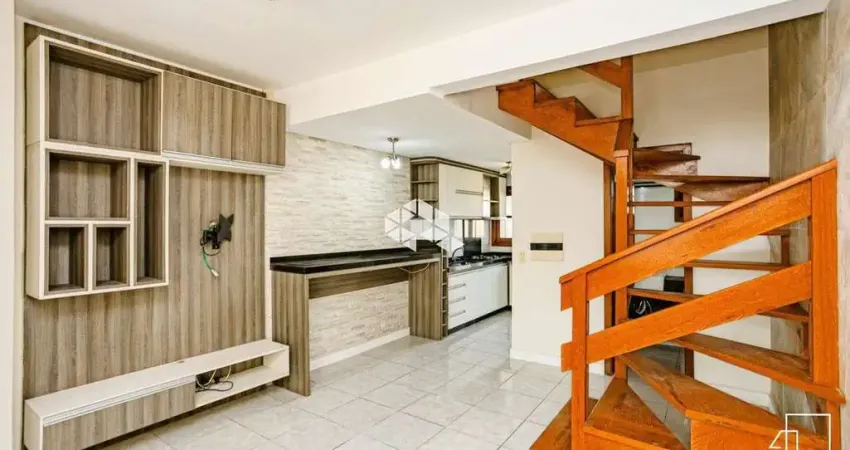 Casa sobrado  2 dormitórios, sacada, semi mobiliado, banheiro social, área de serviço, pátio. Localizado no bairro São José em Canoas.