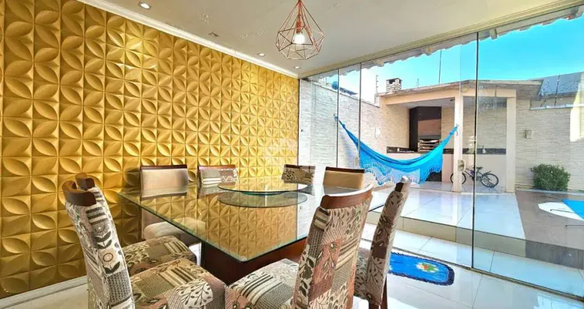 Casa sobrado, 140 m², com 3 dormitórios, sendo 1 suíte, pátio com piscina com hidro, edícula com churrasqueira e escritório energia solar, no bairro i