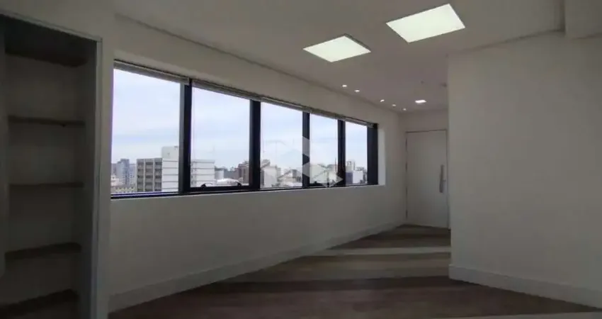 Sala comercial mobiliada no condomínio max plaza, marechal rondon / canoas, com 1 banheiro, uma vaga de garagem e ótima localização.