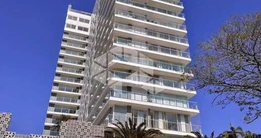Apartamento novo, 3 dormitórios, 3 suites, 242,97 metros privativos. Suite master estendida. 3 vagas de garagem. Abudhabi Exclusive Residences