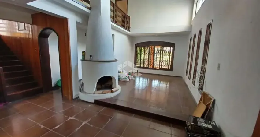 Casa sobrado com 5 dormitórios, sala de estar e jantar, aceita financiamento, no bairro nossa senhora das graças.