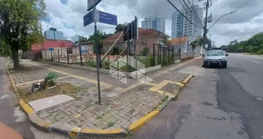 Terreno de esquina 10,80 x 33,80 no Centro de Canoas, próximo ao La Salle.