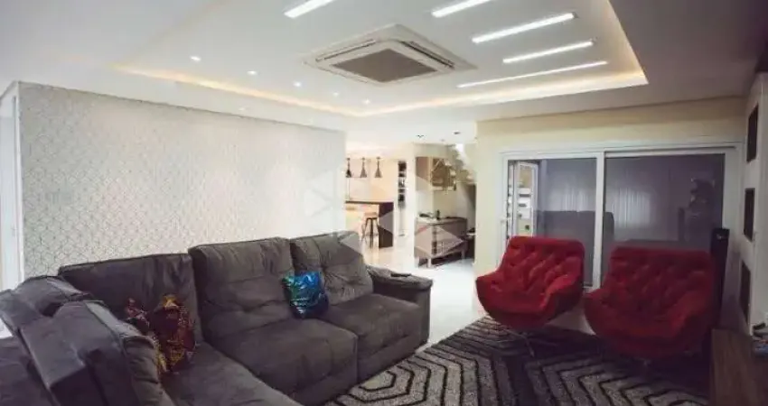 casa/sobrado 3 suítes, 1 master com hidro e closet,  semi mobiliado, pátio com piscina. À venda no bairro Igara/Canoas, aceita financimanto FGTS