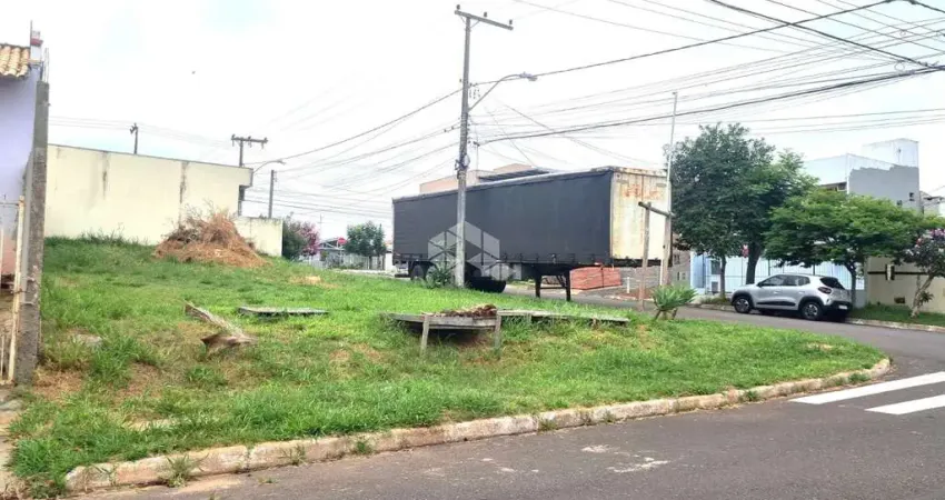 Terreno medindo 10X24, de esquina no bairro São José, Canoas. Aceita financiamento!