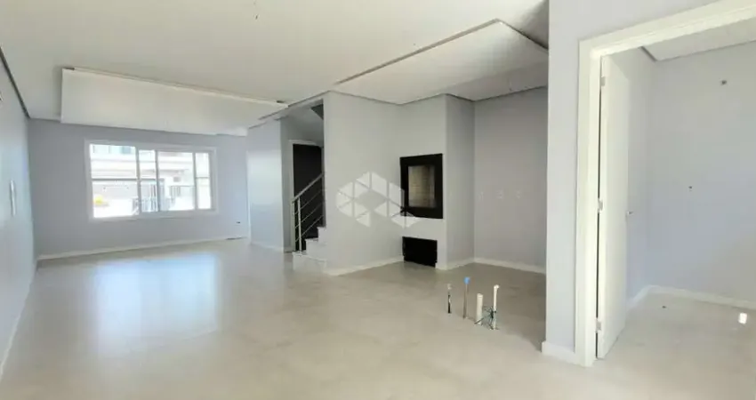 Casa Sobrado no Bairro Moinhos de Vento com 3 dormitórios, suíte, closet, suíte americana, lavabo, churrasqueira, 2 vagas.