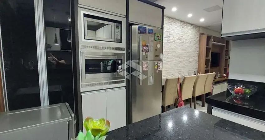 Casa Sobrado á venda com 2 Dormitórios, semimobiliada, churrasqueira e 2 vagas de garagem. Bairro São José em Canoas.