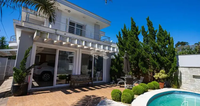 Casa de alto padrão, no bairro marechal rondon, localizado no jardim do lago, em canoas-rs.