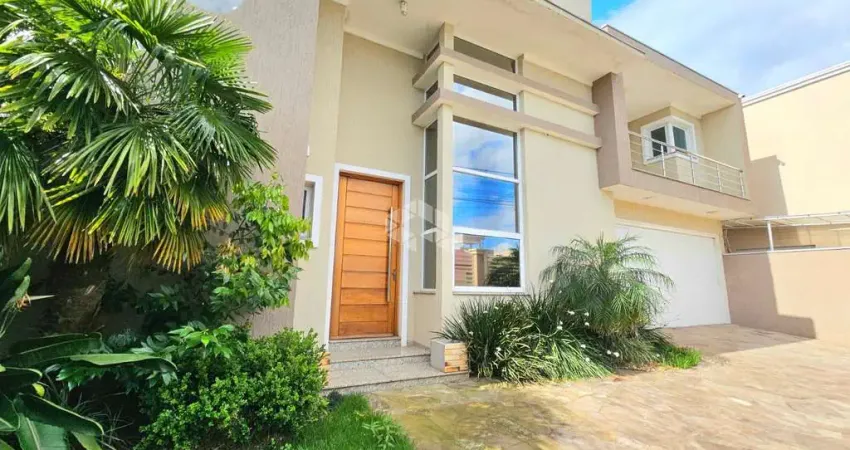 Casa sobrado com 3 quartos sendo 1 suíte master e 4 vagas no Bairro Igara em Canoas RS