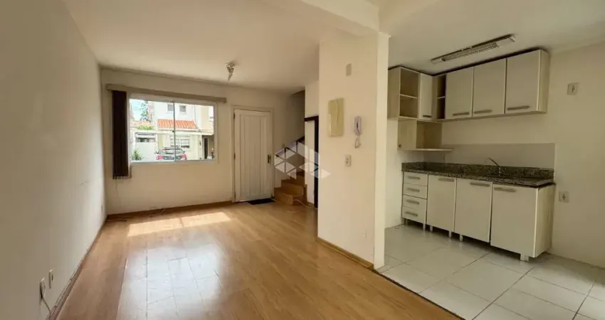 Casa em condomínio Vivendas do Lago, com 2 dormitórios, 2 banheiros, 2 vagas de garagem. Aceita Financiamento e FGTS.