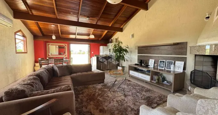 Casa Sobrado de Alto Padrão com 3 Suítes e Lazer Completo em Igara