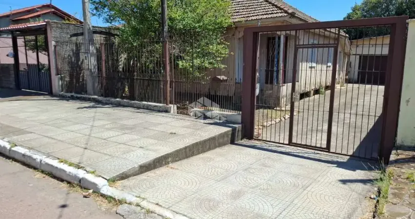 Terreno com 11x44m, com área total de 484m², no bairro Niterói em Canoas/RS.