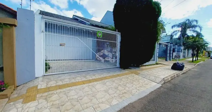 Casa térrea com 2 dormitórios sendo uma suíte no bairro Moinhos de Vento/Canoas.