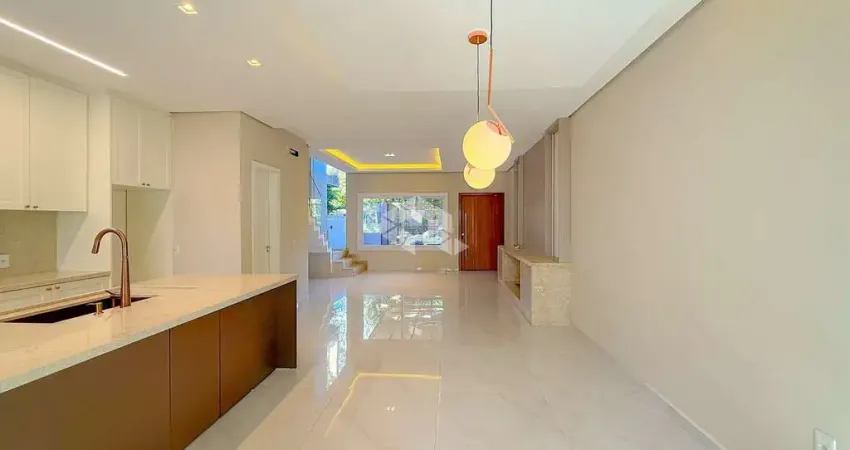 Casa semimobiliada à venda no bairro Bela Vista em Canoas - 3 dormitórios, suíte, pátio e espaço gourmet - Aceita financiamento e FGTS