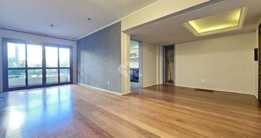 Apartamento de 141m² à venda no Centro de Canoas RS - 3 dormitórios, suíte, sacada, área gourmet e vaga de garagem coberta.