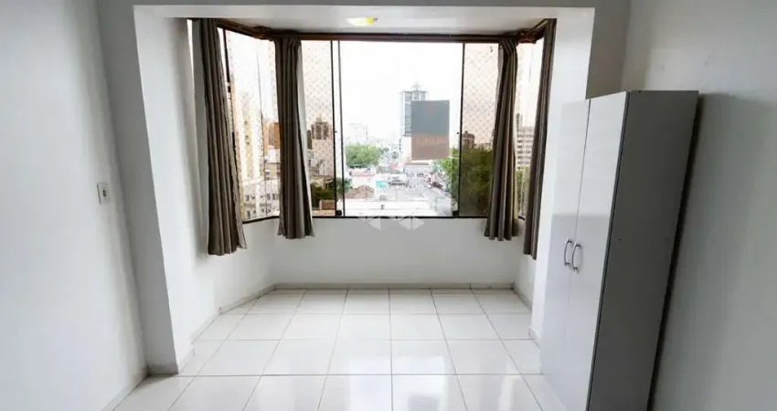 Apartamento  amplo de 1 dormitório, semimobiliado, sacada, vista, elevador próximo ao Carrefour no  Centro de Novo Hamburgo. Aceita financiamento MCMV