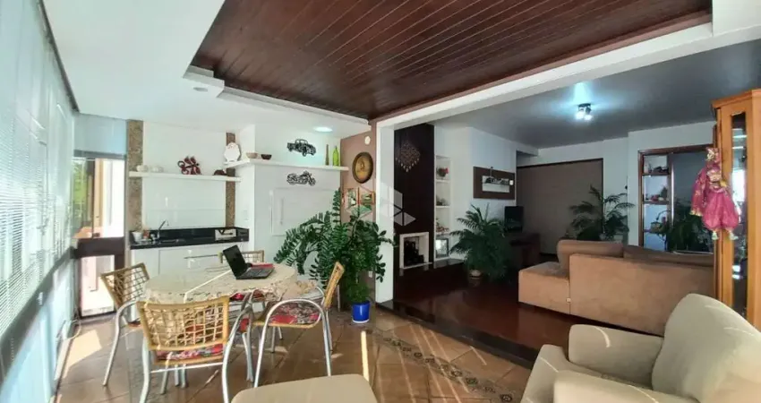 Apartamento alto padrão, 3/4 dormitórios, terraço, 2 box, elevador,bairro Rio Branco, próximo ao Centro de Novo Hamburgo. Aceita Financiamento!