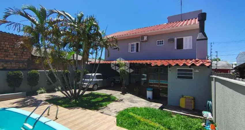Sobrado 4 dormitórios sendo um suíte master com sacada niterói canoas