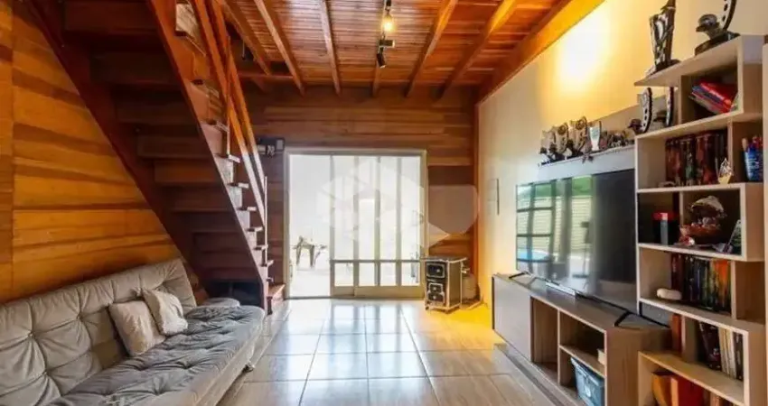 Casa com 3 Quartos,  Piscina, 03 vagas no Bairro Igara, Canoas