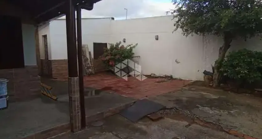 Casa com 2 quartos à venda na T Cinco, 1, Guajuviras, Canoas