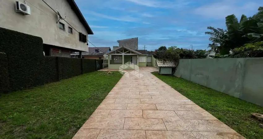 Casa com 2 quartos à venda na Rua Latino Coelho, 304, Estância Velha, Canoas