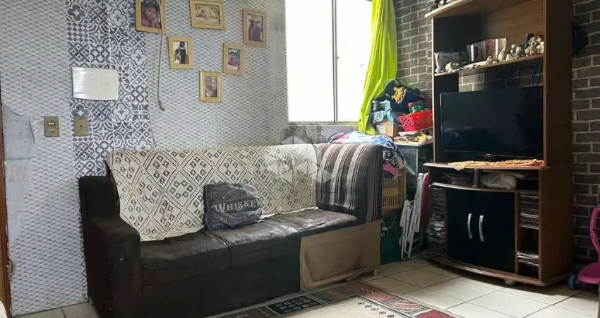 Imovel 02 dormitorios, 01 vaga de garagem rotativo, otima localização proximo ao metro