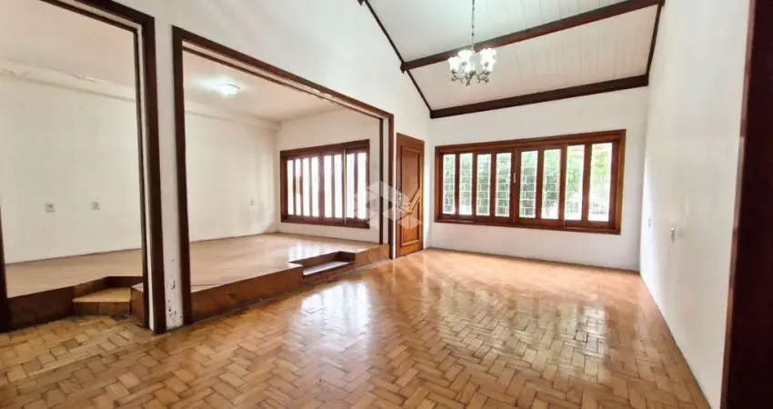 Casa com 4 dormitórios, terreno com 742m², para investidores, localizada em bairro nossa senhora das graças em de canoas.