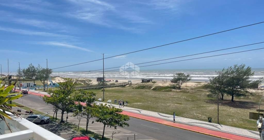 Apartamento frente mar com 2 dormitórios!!