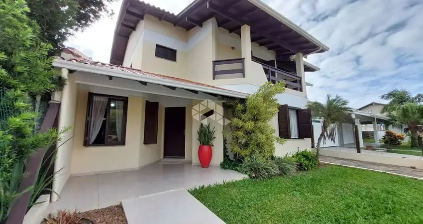 Casa com 5 quartos à venda na Das Rosas, 3968, Capão Novo, Capão da Canoa