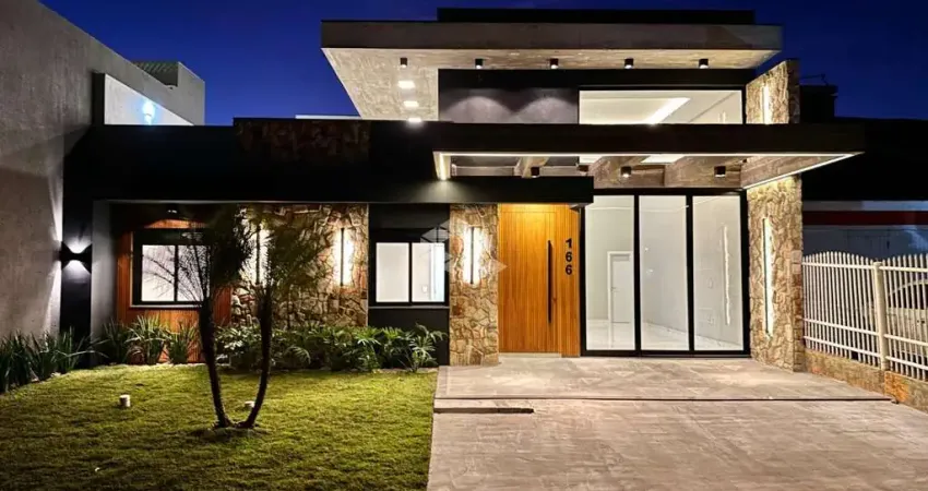 Casa Alto Padrão com 173,93 m²,  terraço, próximo ao Mar, Zona Nova Capão da Canoa!