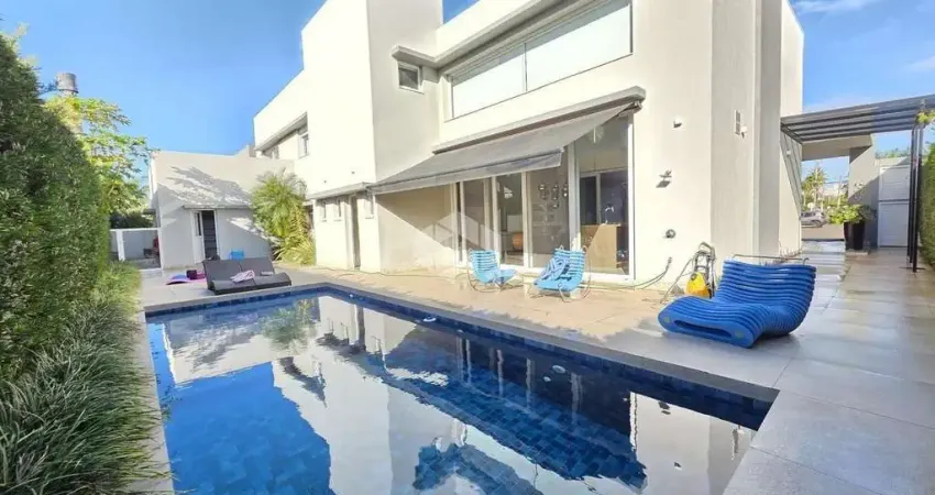 Sobrado com 5 suites mobiliado e decorado piscina privativa condominio fechado