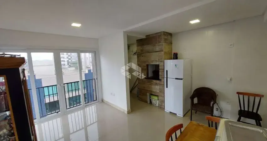 Sofisticação e vista para o pôr do sol: apartamento novo com 2 dormitórios  com suíte no Centro de Capão da Canoa.