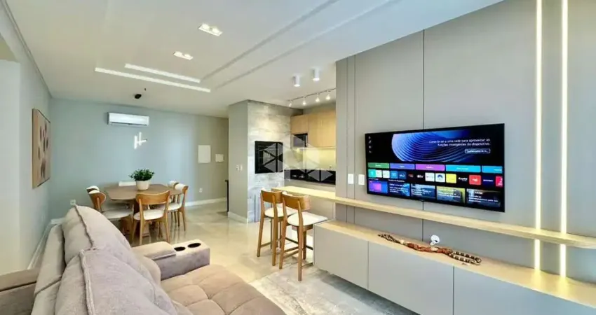 Apartamento  02 dormitórios 01 suíte, mobiliado e decorado no centro da cidade em capão da canoa.