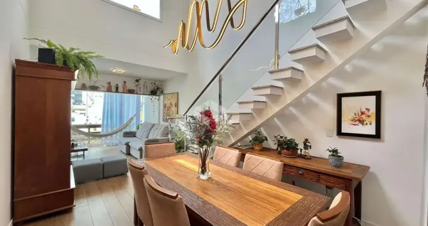 Cobertura duplex com 3 dormitórios mob/dec com 2 vagas de garagem no centro de capão da canoa