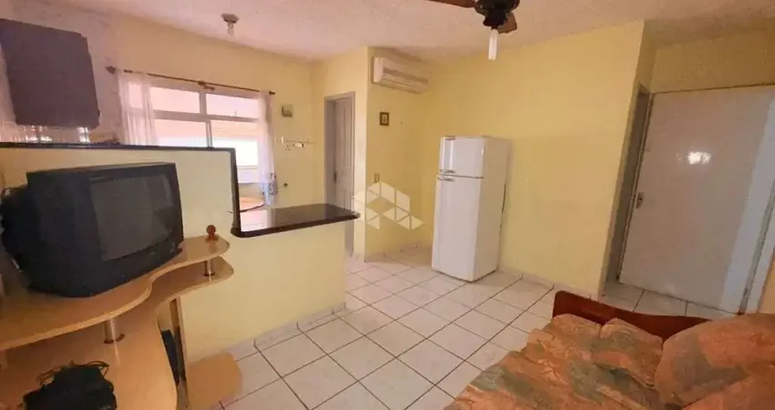 Apartamento de 1 dormitório mobiliado próximo da praça da flávio boianovski em capão da canoa