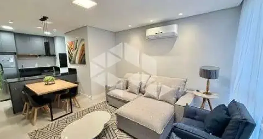 Apartamento de 2 dormitórios (1 suíte) mobiliado e decorado c/box vaga de garagem no bairro navegantes em capão da canoa