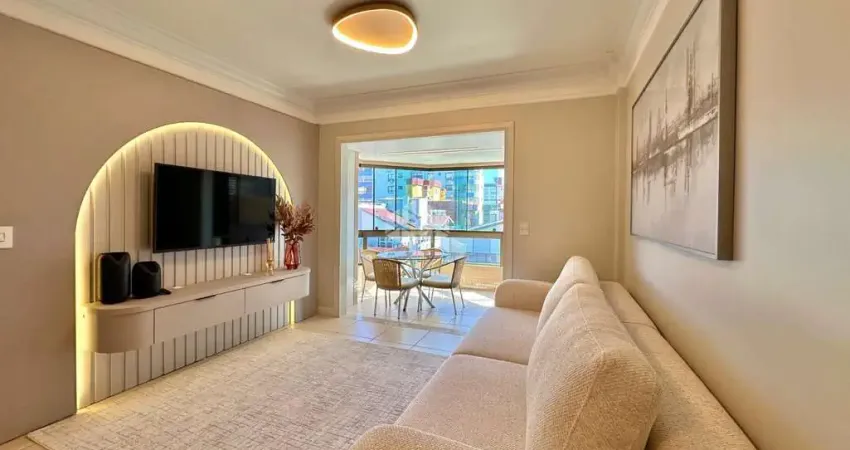 Apartamento de 2 dormitórios mobiliado e decorado c/ vista mar e box duplo no centro de capão da canoa