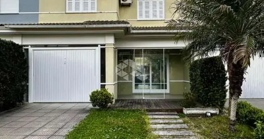 Sobrado de 3 dormitórios no condomínio fechado em capão da canoa