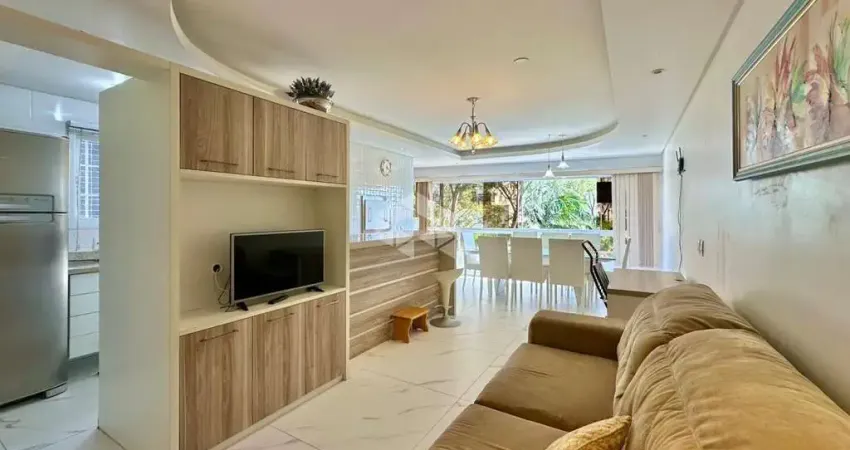 Apartamento de 3 dormitórios com terraço de frente para a praça flávio boianovisk em capão da canoa